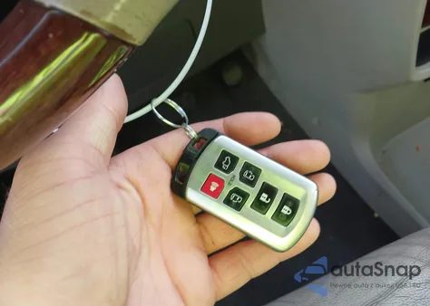 2011 Toyota Sienna Limited from USA, damaged, VIN 5TDDK3DC0BS016054